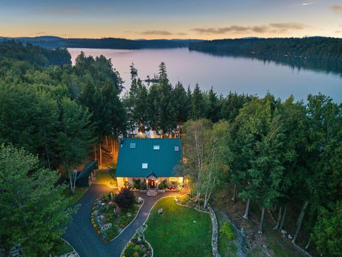 480 Point Drive, Mount Vernon, ME, 04352 | Card Image