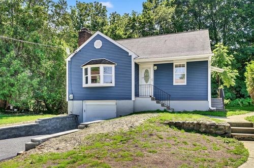 809 Oakwood Dr, Peekskill, NY, 10566-1908 | Card Image
