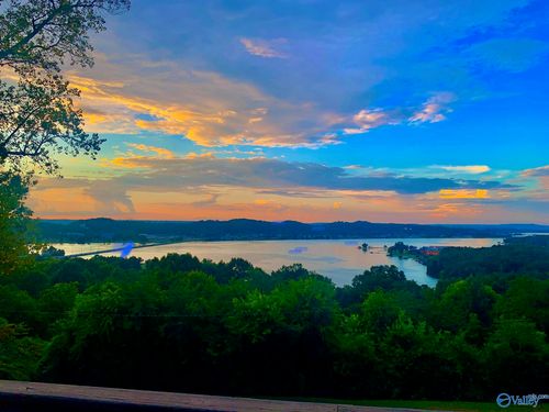 3018 Woodvue Road, Guntersville, AL, 35976 | Card Image