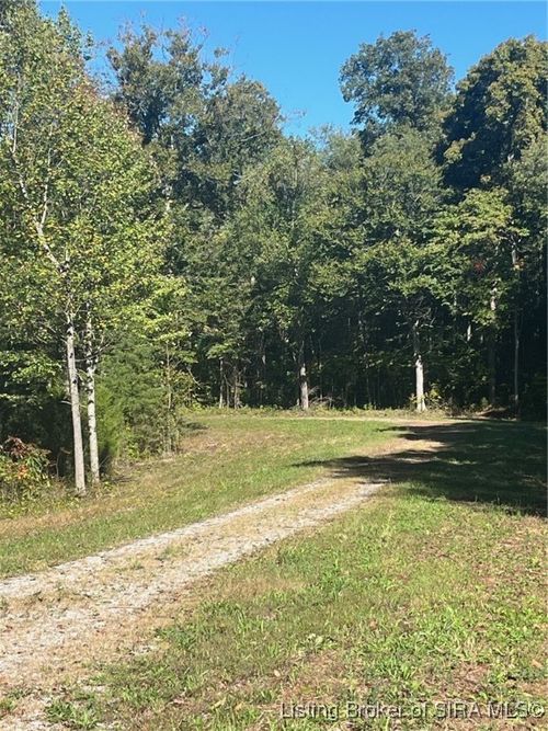 3250 S Wathan Rd, Pekin, IN, 47165-8171 | Card Image