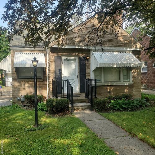 18681 Blackmoor St, Detroit, MI, 48234-3719 | Card Image