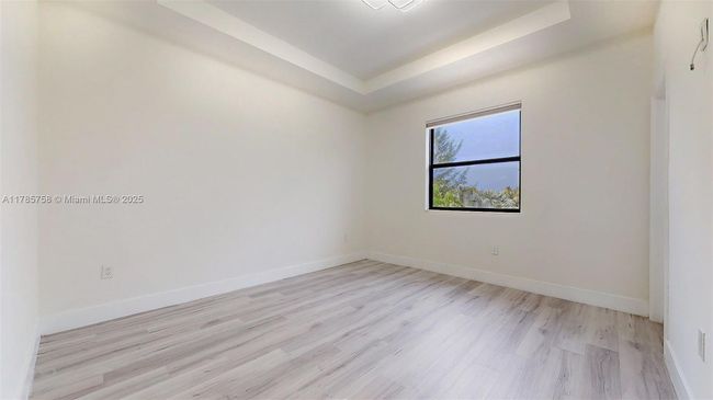 9231 W 32 Nd Ln, Home with 3 bedrooms, 3 bathrooms and null parking in Hialeah FL | Image 28