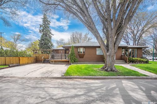 444 Av Q N, Saskatoon, SK, S7L2Y1 | Card Image