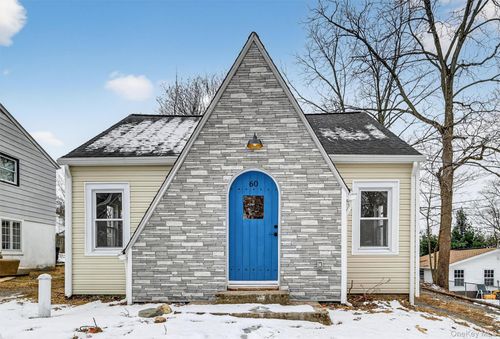 60 W Jeanibo Rd, Monroe, NY, 10950-1216 | Card Image