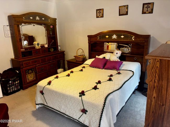 BEDROOM | Image 10