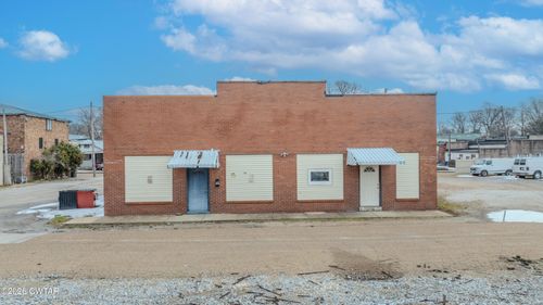 202 S Railroad St, Union City, TN, 38261-3955 | Card Image