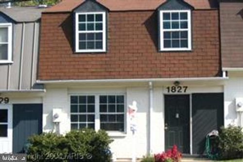 x-139-1827 Village Green Dr, LANDOVER, MD, 20785-4116 | Card Image