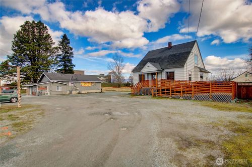 1760 S Burlington Blvd, Burlington, WA, 98233-3224 | Card Image