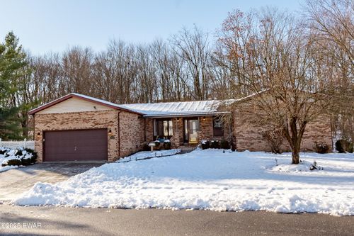 121 Red Coat Ln, Hanover Township, PA, 18706-4160 | Card Image