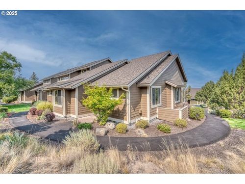 10879 Village Loop, Redmond, OR, 97756-7436 | Card Image