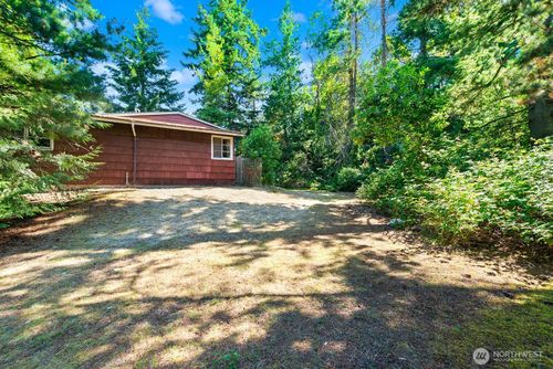 17552 12th Ave Ne, Shoreline, WA, 98155-3715 | Card Image
