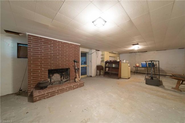 2025 W Main St, House other with 3 bedrooms, 2 bathrooms and null parking in Yadkinville NC | Image 42