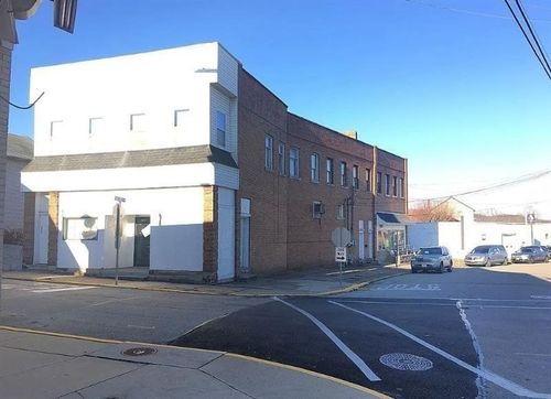 300 Longfellow St, Vandergrift, PA, 15690-1447 | Card Image