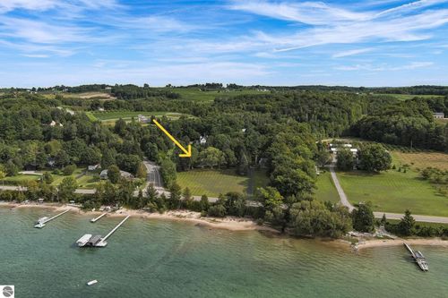 1996 Island View Rd, Traverse City, MI, 49686-9389 | Card Image