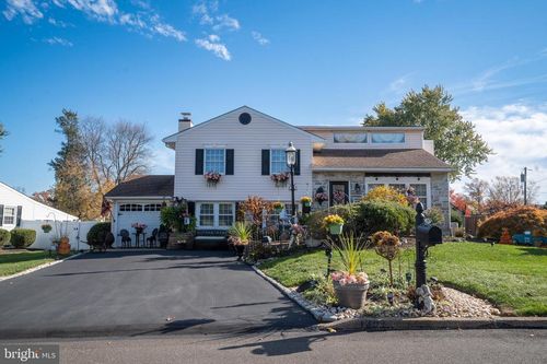 1397 Dennis Rd, SOUTHAMPTON, PA, 18966-3568 | Card Image