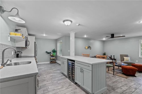 unit-114-66 Girard Ave, Newport, RI, 02840-1153 | Card Image