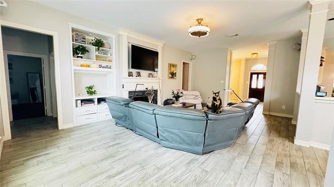 3615 Huggins Way St, House other with 4 bedrooms, 2 bathrooms and 2 parking in Pearland TX | Image 7