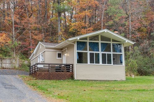 10545 Falling Pine Ln, DAYTON, VA, 22821-2427 | Card Image