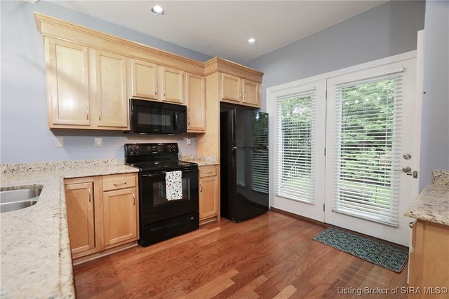 Kitchen with appliances | Image 10