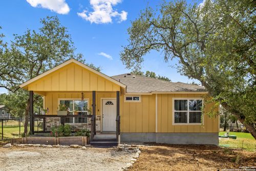 978 Covered Wagon, Spring Branch, TX, 78070-4569 | Card Image