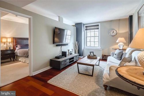 914-219 S 18th St, PHILADELPHIA, PA, 19103-6151 | Card Image