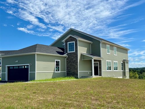 38 Dartmouth Dr, Poughkeepsie, NY, 12603-1226 | Card Image