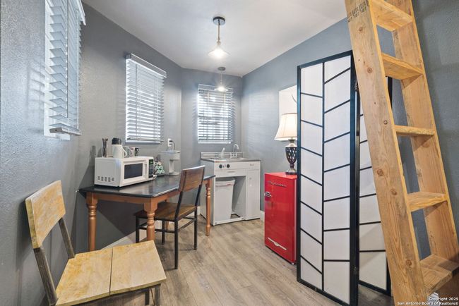 6005 W Ammann Rd, Home with 5 bedrooms, 5 bathrooms and null parking in Bulverde TX | Image 27