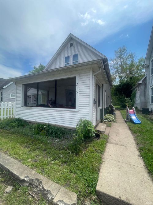 215 Wheatland Avenue Street, Logansport, IN, 46947 | Card Image