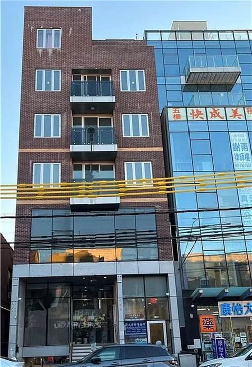 6b-818 60th St, Brooklyn, NY, 11220-4311 | Card Image