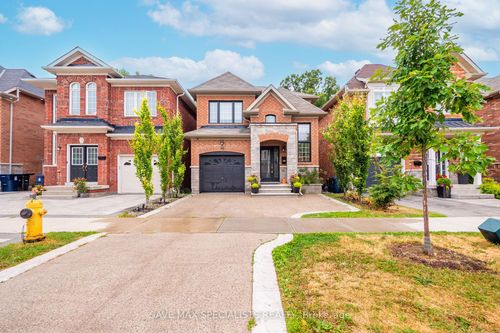 21 Isaac Devins Blvd, Toronto, ON, M9M0C7 | Card Image