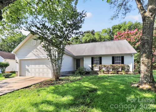 3411 Pondridge Ct, Charlotte, NC, 28269-2111 | Card Image