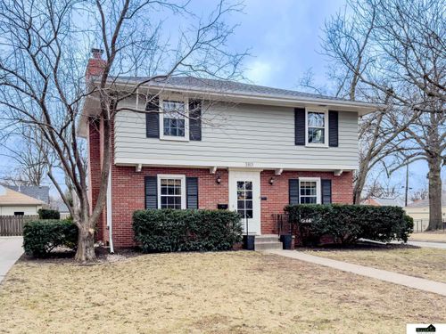 3801 Mohawk Street, Lincoln, NE, 68510 | Card Image
