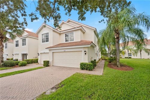 49-1084 Hampton Cir, NAPLES, FL, 34105-4821 | Card Image