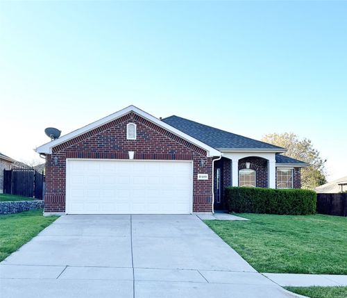10409 Nelson Dr, Benbrook, TX, 76126-4610 | Card Image