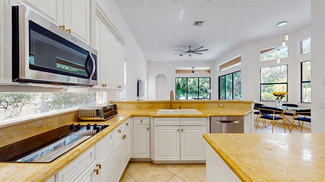 544 Edgebrook Ln, House other with 4 bedrooms, 5 bathrooms and null parking in Royal Palm Beach FL | Image 17