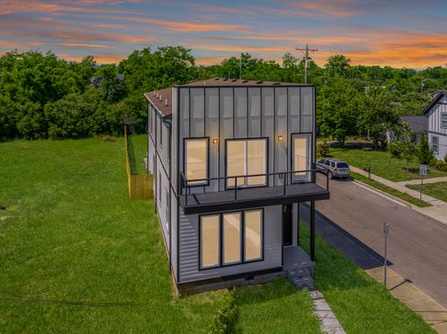 1700 Underwood St, Nashville, TN, 37208-2448 | Card Image