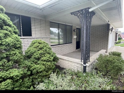 34660 Macdonald Dr, Sterling Heights, MI, 48310-5311 | Card Image