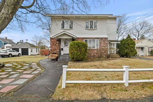 10 Gleason Rd, Shrewsbury, MA, 01545-3715 | Card Image