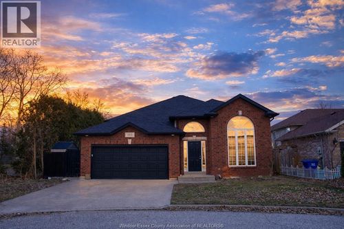 409 Rene Dr, LaSalle, ON, N9J3R2 | Card Image