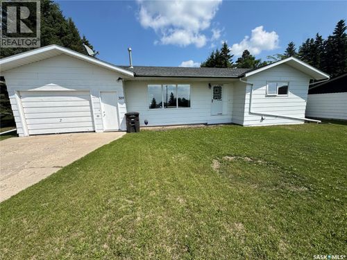 309 5th Ave N, Naicam, SK, S0K | Card Image