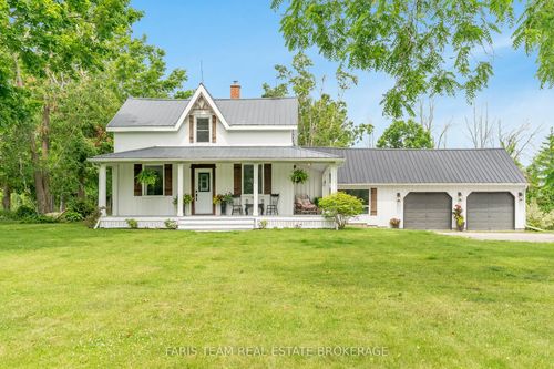 2462 Ridge Rd E, Oro Medonte, ON, L0L1T0 | Card Image