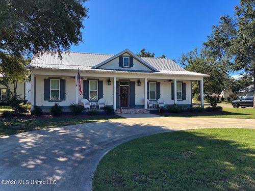 808 Old Spanish Trl, Bay Saint Louis, MS, 39520-2518 | Card Image