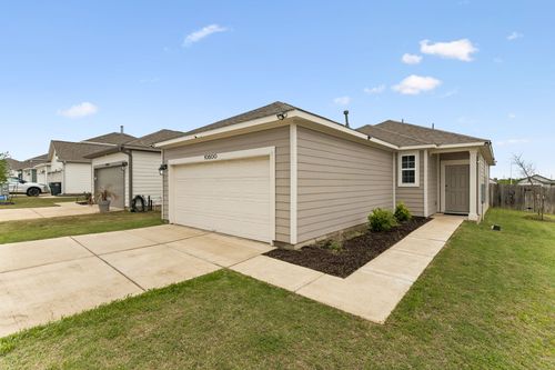 10600 Ridan Way, Buda, TX, 78610-4588 | Card Image