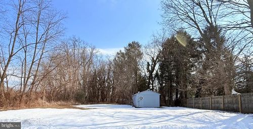 396 Linden Street, Moorestown, NJ, 08057 | Card Image