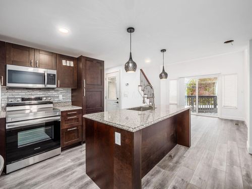 3529 Sunset Dr, Upper Arlington, OH, 43221-1744 | Card Image