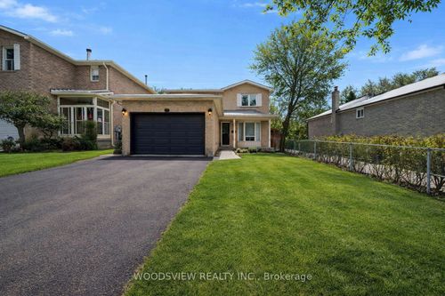 29 Misty Moor Dr, Richmond Hill, ON, L4C6P9 | Card Image