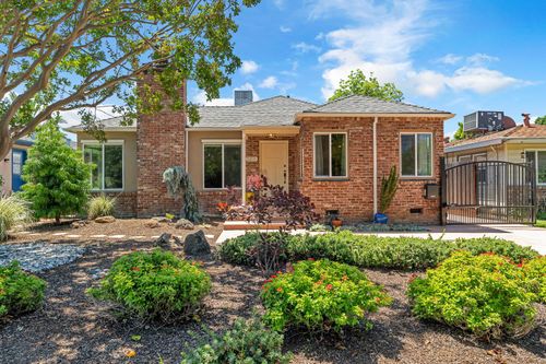 5200 J Street, Sacramento, CA, 95819 | Card Image