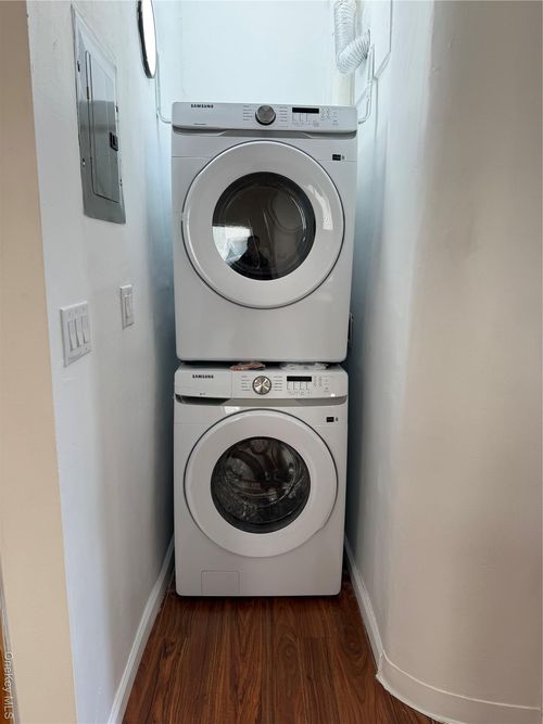 4612 25th Ave, Astoria, NY, 11103-1002 | Card Image