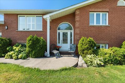 1900 Keene Rd, House other with 3 bedrooms, 3 bathrooms and 18 parking in Otonabee ON | Image 3