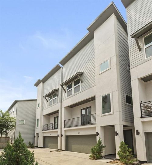 2627 Hutchins St, Houston, TX, 77004-1305 | Card Image